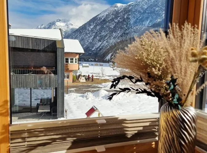 Holzgauerin * Holzgau